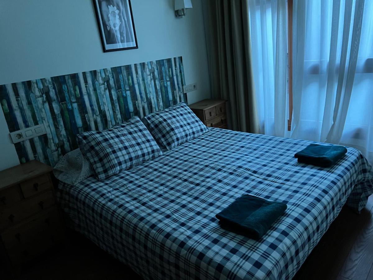 Apartamentos Cuirgu Felechosa Exteriör bild