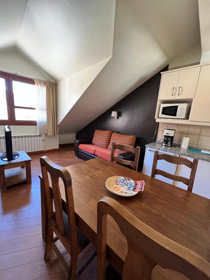 Apartamentos Cuirgu Felechosa Exteriör bild